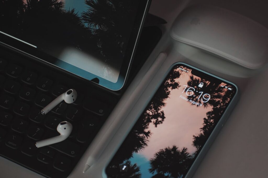 AI Girlfriend That Sends Photos
