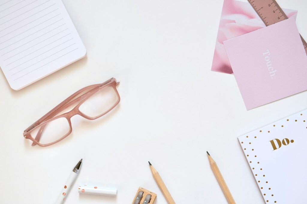 Best Platforms for Creators Building an Email List Alongside Their Page