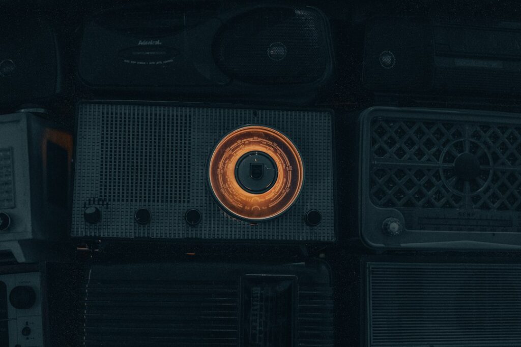 How VR Headset Audio Actually Differs Between Built-In Speakers and Headphones