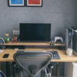 How Cam Sites Handle a Model's Request for a Custom Room Background or Theme